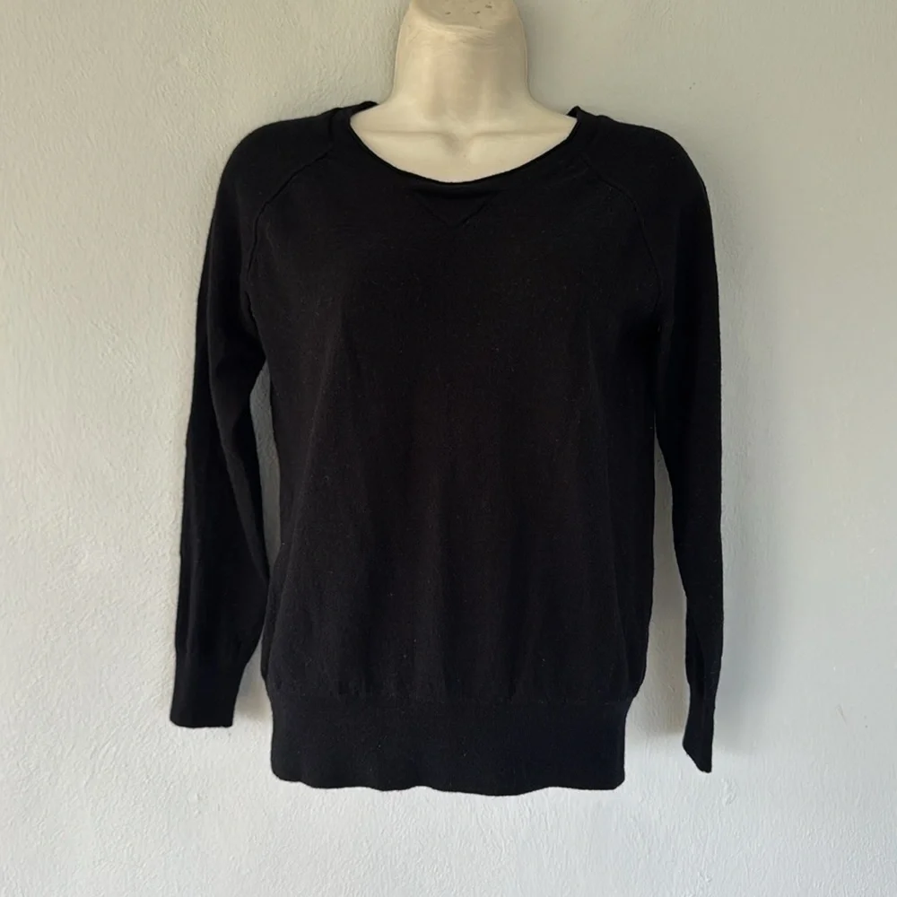 J. Crew black merino wool scoop neck long sleeve sweater size large